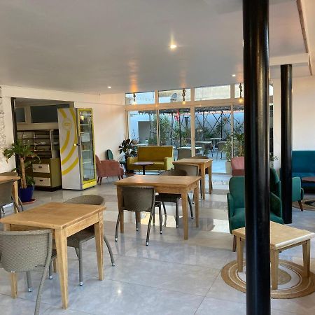 Ezz'Hotel Canet Extérieur photo